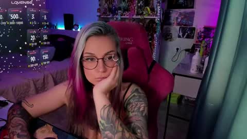 Snapshot of chloekohaku chatting on 02-12-25, 04:23 ChloeKohaku online show from 02-12-25, 04:23