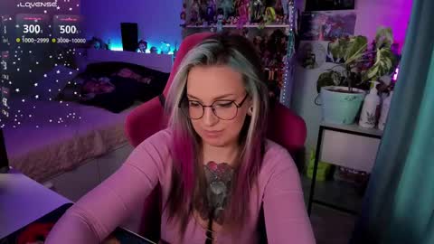 Snapshot of chloekohaku chatting on 02-17-25, 07:04 ChloeKohaku online show from 02-17-25, 07:04