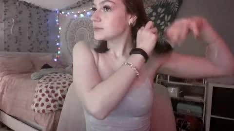 Chloe online show from 04-17-26, 01:41