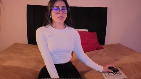 ChloeTurner  online show from 01-12-26, 08:58