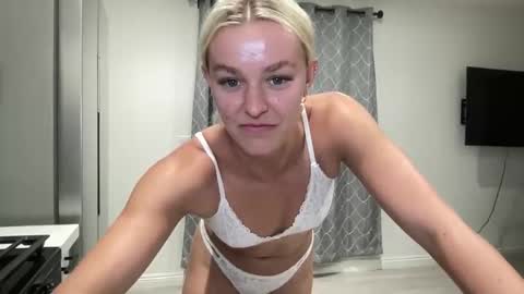 Chloe Babe online show from 05-20-26, 05:35