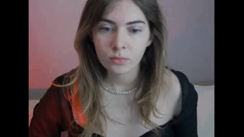Snapshot of chloi_hes chatting on 12-22-24, 08:38 chloi_hes online show from 12-22-24, 08:38