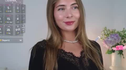 Snapshot of chloi_hes chatting on 10-11-25, 09:19 chloi_hes online show from 10-11-25, 09:19