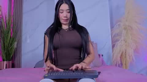 Chlooe online show from 04-01-26, 12:11