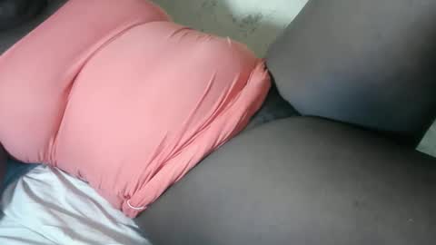 Snapshot of choclate_goddess chatting on 10-14-25, 03:40 Paula online show from 10-14-25, 03:40