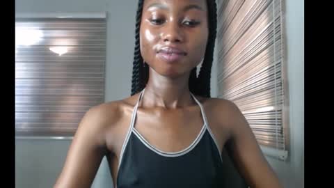 choco_petitqueen online show from 11-22-25, 08:13