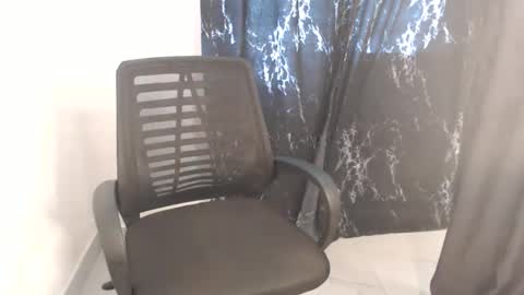 Snapshot of choco_zi chatting on 04-01-26, 07:20 zi online show from 04-01-26, 07:20