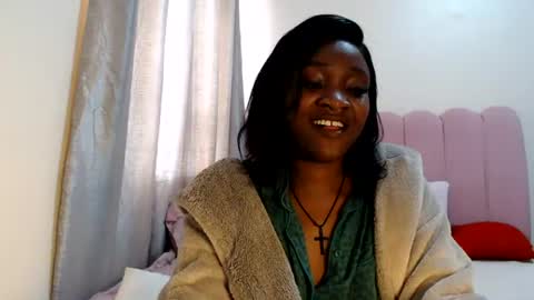 Snapshot of chocolate_desiree chatting on 07-17-26, 07:15 Lofti online show from 07-17-26, 07:15
