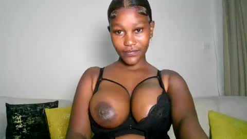 chocolate_divaa online show from 07-24-26, 08:23