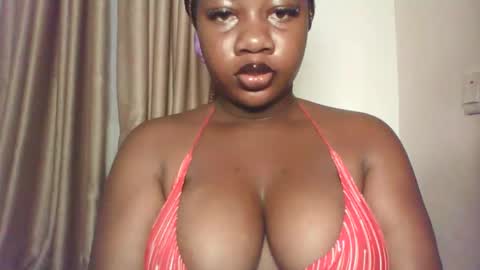 chocolateassgirl61 online show from 01-09-26, 07:00