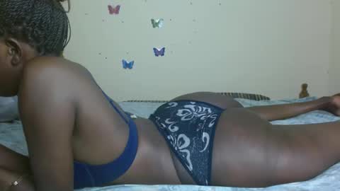 chocolatebony_ online show from 02-25-25, 08:41