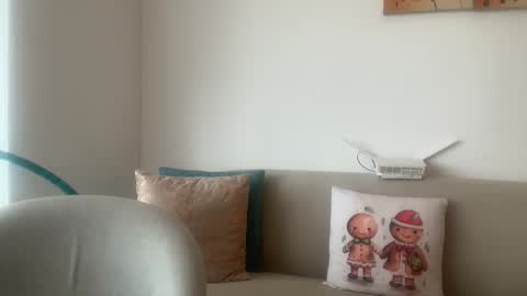 Snapshot of chocolatecakequeen chatting on 12-17-25, 04:35 ChocolateCakeQueen online show from 12-17-25, 04:35