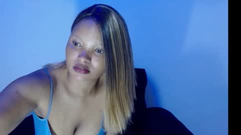 Snapshot of chocolatemilkebony chatting on 01-29-25, 10:22 chocolatemilkebony online show from 01-29-25, 10:22