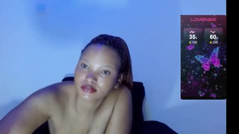 Snapshot of chocolatemilkebony chatting on 02-19-25, 07:06 chocolatemilkebony online show from 02-19-25, 07:06