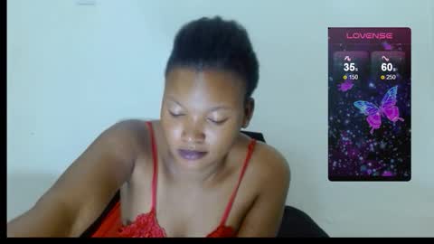 Snapshot of chocolatemilkebony chatting on 09-15-25, 10:04 chocolatemilkebony online show from 09-15-25, 10:04