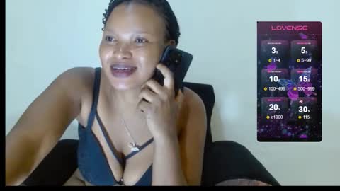 Snapshot of chocolatemilkebony chatting on 09-25-25, 07:01 chocolatemilkebony online show from 09-25-25, 07:01