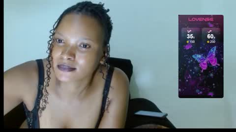 Snapshot of chocolatemilkebony chatting on 09-30-25, 08:36 chocolatemilkebony online show from 09-30-25, 08:36