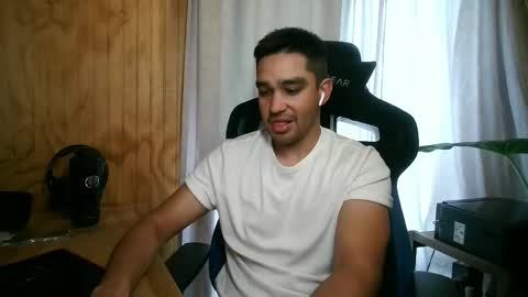 Snapshot of chocomate chatting on 04-16-26, 02:07 chocomate online show from 04-16-26, 02:07