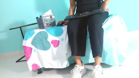 Snapshot of chocorramitavagina19 chatting on 05-23-26, 10:19 maria online show from 05-23-26, 10:19