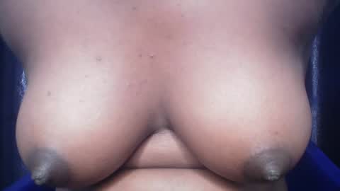 Snapshot of chocoslut22 chatting on 11-18-25, 03:45 chocoslut22 online show from 11-18-25, 03:45