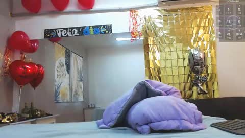 Snapshot of choreythaiylor chatting on 02-15-25, 06:01 Chorey Thaylor online show from 02-15-25, 06:01