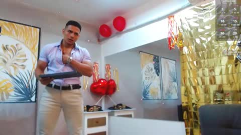 Snapshot of choreythaiylor chatting on 03-08-25, 02:51 Chorey Thaylor online show from 03-08-25, 02:51