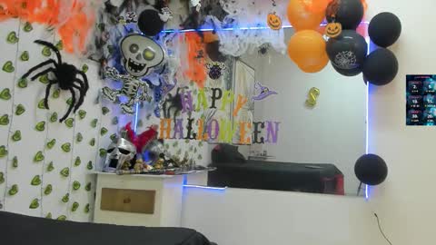 Snapshot of choreythaiylor chatting on 10-09-25, 02:15 Chorey Thaylor online show from 10-09-25, 02:15