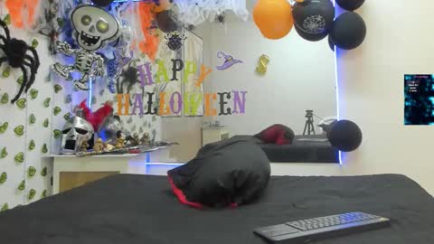 Snapshot of choreythaiylor chatting on 10-10-25, 03:44 Chorey Thaylor online show from 10-10-25, 03:44