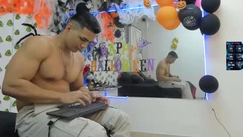 Snapshot of choreythaiylor chatting on 10-11-25, 03:10 Chorey Thaylor online show from 10-11-25, 03:10