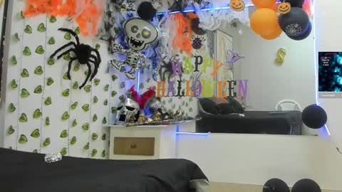 Snapshot of choreythaiylor chatting on 10-22-25, 02:39 Chorey Thaylor online show from 10-22-25, 02:39