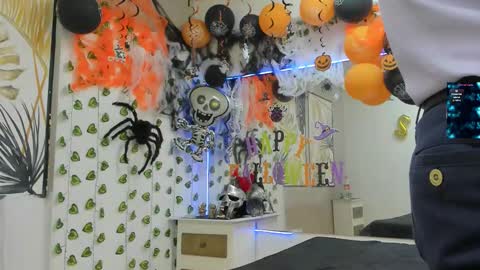 Snapshot of choreythaiylor chatting on 10-25-25, 02:24 Chorey Thaylor online show from 10-25-25, 02:24