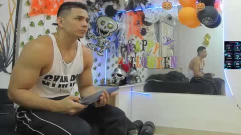 Snapshot of choreythaiylor chatting on 10-28-25, 12:09 Chorey Thaylor online show from 10-28-25, 12:09