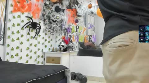 Snapshot of choreythaiylor chatting on 10-30-25, 02:29 Chorey Thaylor online show from 10-30-25, 02:29