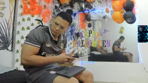 Snapshot of choreythaiylor chatting on 11-02-25, 02:30 Chorey Thaylor online show from 11-02-25, 02:30