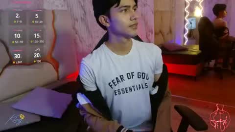 chos_tay online show from 06-18-26, 11:36
