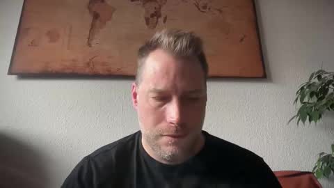 Snapshot of chris2024x chatting on 11-30-25, 09:13 Christian online show from 11-30-25, 09:13