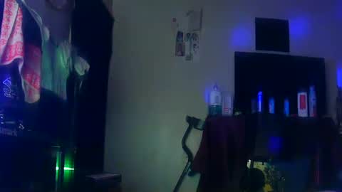 Snapshot of chris4uall chatting on 09-09-25, 11:10 Chris online show from 09-09-25, 11:10