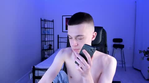   Chris Brown  online show from 02-06-25, 02:37