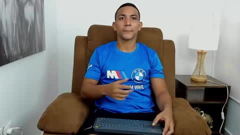 Snapshot of chris_arthus chatting on 07-17-26, 12:28 Chris online show from 07-17-26, 12:28