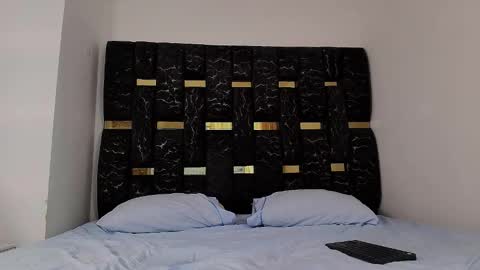 Chris B online show from 10-21-25, 06:52