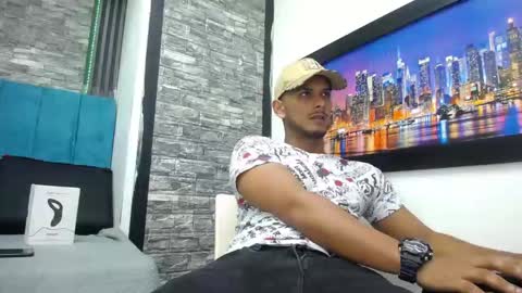 chris_dick2 online show from 02-04-26, 05:57