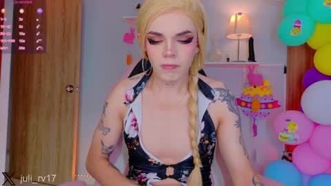 juli   Instagram july rv17 - Twitter juli rv17     online show from 04-11-26, 12:31