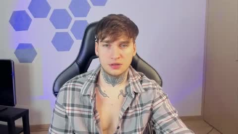 Chris Tyson online show from 02-04-25, 01:13