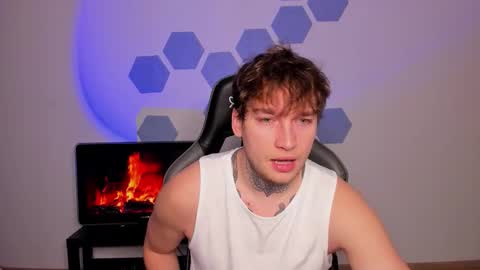 Chris Tyson online show from 11-19-25, 09:09