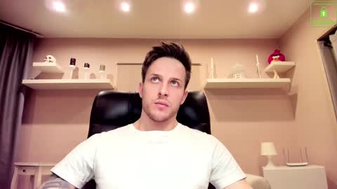 Snapshot of chriscarrey chatting on 02-13-25, 12:46 Chris online show from 02-13-25, 12:46