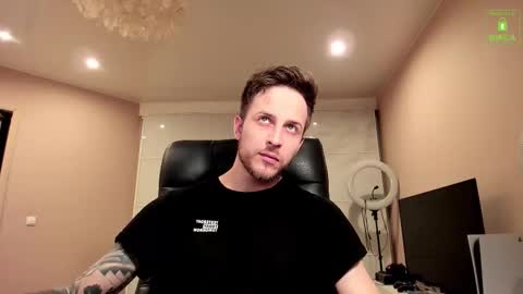 Snapshot of chriscarrey chatting on 01-13-26, 06:13 Chris online show from 01-13-26, 06:13