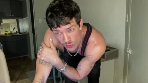 Snapshot of chriscool93 chatting on 01-03-25, 07:38 Content creator artist online show from 01-03-25, 07:38