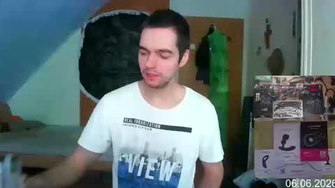 chrisjung301160 online show from 06-06-26, 07:35