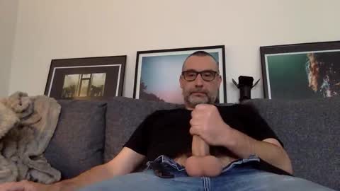 Snapshot of chrispanam13 chatting on 11-21-25, 12:15 chrispanam13 online show from 11-21-25, 12:15