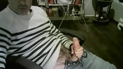 Snapshot of chrisprngr chatting on 10-27-25, 05:39 chrisprngr online show from 10-27-25, 05:39